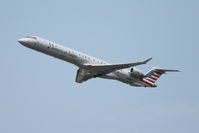 N565NN @ KSRQ - American Flight 5096 oeprated by PSA (N565NN) departs Sarasota-Bradenton International Airport enroute to Charlotte-Douglas International Airport - by Donten Photography