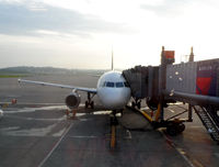 N326US @ PIT - @ gate @ PIT