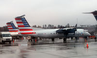 N337EN @ KCLT - At the gate CLT - by Ronald Barker