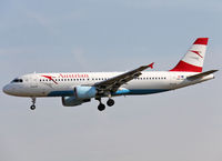 OE-LBQ @ LEBL - Landing rwy 25R - by Shunn311