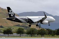 ZK-OXC @ NZQN - At Queenstown - by Micha Lueck