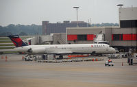 N906DE @ ATL - @ gate @ ATL
