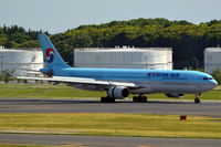 HL7586 @ RJAA - At Narita - by Micha Lueck