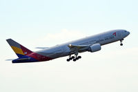 HL7756 @ RJAA - At Narita - by Micha Lueck
