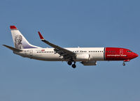 LN-NGI @ LEBL - Landing rwy 25R - by Shunn311