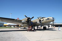 N93012 @ KALO - Visiting for tours - by Glenn E. Chatfield