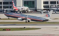 N800NN @ MIA - American - by Florida Metal