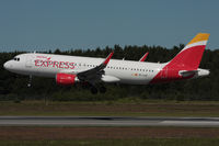 EC-LUS @ ESSA - Landing runway 26. - by Anders Nilsson