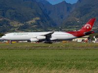 TF-EAB @ FMEE - Landing rwy 14 - by Mickael Payet