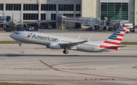 N818NN @ MIA - American