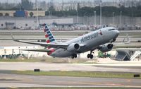 N821NN @ MIA - American