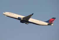 N821NW @ DTW - Delta