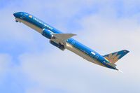 N1020K @ LFPB - Vietnam Airlines Boeing 787-9 Dreamliner, Take off rwy 03, Paris-Le Bourget (LFPB-LBG) Air show 2015 - by Yves-Q