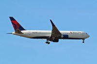 N194DN @ EGLL - Boeing 767-332ER [28451] (Delta Air Lines) Home~G 06/07/2015. On approach 27L.