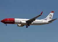 LN-NGW @ LEBL - Landing rwy 25R - by Shunn311