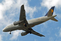 D-AIBG @ EGLL - Airbus A319-112 [4841] (Lufthansa) Home~G 07/07/2015. On approach 27R.