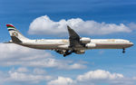 A6-EHI @ EDDF - on final RW07R - by Friedrich Becker