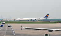 D-AIHD @ KCLT - Taxi CLT - by Ronald Barker