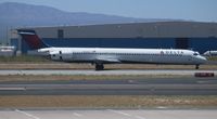 N902DA @ KTUS - Delta