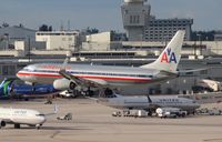 N907NN @ MIA - American