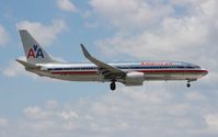 N913NN @ MIA - American - by Florida Metal
