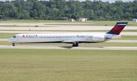 N916DN @ DTW - Delta