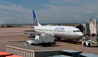 N18223 @ KDEN - Gate B16 Denver - by Ronald Barker