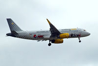 EC-MEQ @ EGLL - Airbus A320-232 [6483] (Vueling Airlines) Home~G 14/07/2015 - by Ray Barber