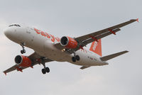 HB-JXD @ EBBR - Landing at Brussels airport. - by Raymond De Clercq