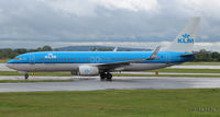 PH-BXE @ EGCC - In action at Manchester Airport EGCC - by Clive Pattle