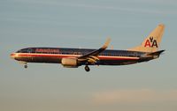 N925AN @ MIA - American - by Florida Metal