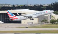 N925NN @ FLL - American