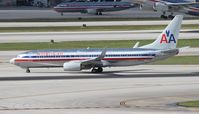 N935AN @ MIA - American - by Florida Metal