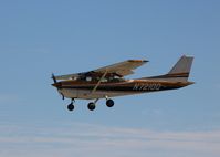 N7210Q @ KOSH - Cessna 172L