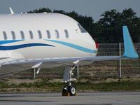 OE-ICA @ LFBD - private parking Fox - by Jean Goubet-FRENCHSKY