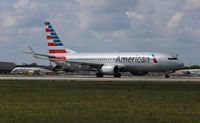 N938NN @ MIA - American