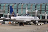 N17133 @ KORD - Boeing 757-200 - by Mark Pasqualino