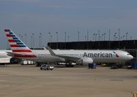 N386AA @ KORD - Boeing 767-300 - by Mark Pasqualino