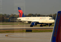 N323NB @ KATL - Taxi Atlanta - by Ronald Barker