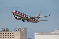 N939AN @ MIA - American