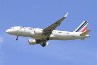 F-HEPG @ LFPG - Airbus A320-214, Short approach rwy 27R, Roissy Charles De Gaulle Airport (LFPG-CDG) - by Yves-Q
