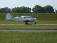 N2163P @ I73 - Piper Apache landing at Moraine - Beacon Shot