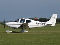 PH-OOM @ EHTX - taxi to rwy after airshow - by Volker Leissing