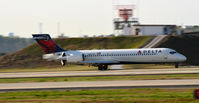 N892AT @ KATL - Landing Atlanta - by Ronald Barker