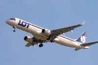 SP-LNA @ LFPG - Landing to CDG