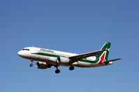 EI-DTN @ EKCH - EI-DTN about to land rw 22L - by Erik Oxtorp