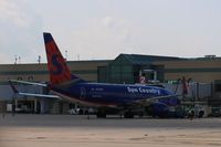 N710SY @ KRFD - Boeing 737-700 - by Mark Pasqualino