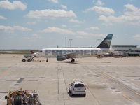 N921FR @ CVG - Frontier A319-111 Going To Denver - by Christian Maurer