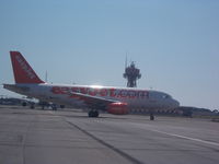 G-EZBT @ LIRF - EasyJet A319 - by Christian Maurer