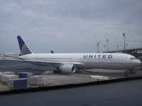 N644UA @ EWR - United 767-300 - by Christian Maurer